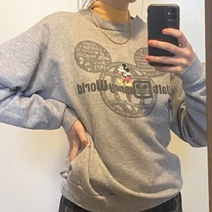 Disney World Authentic Crewneck + free gift ✨
